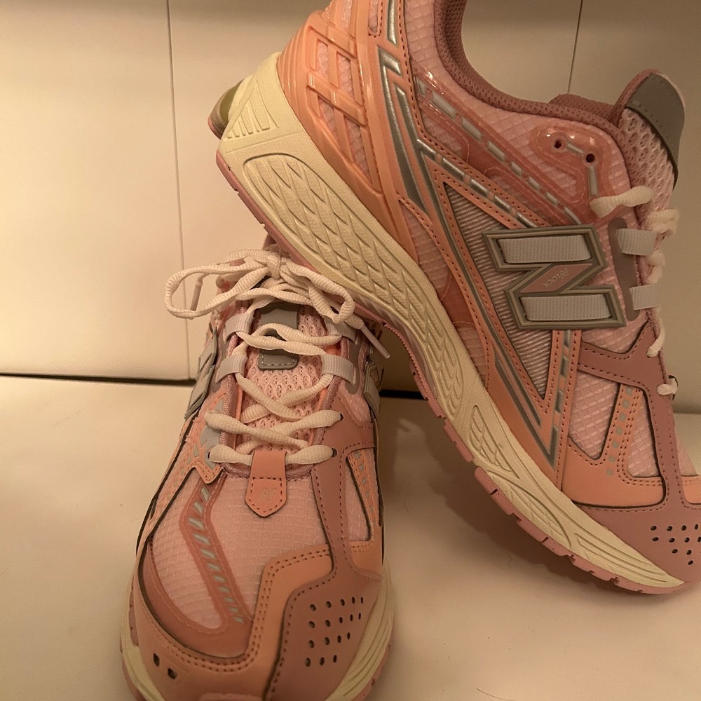 8.5 men new balances never worn